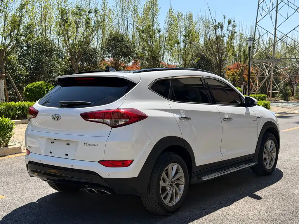 Hyundai Tucson 2016 — фото 9