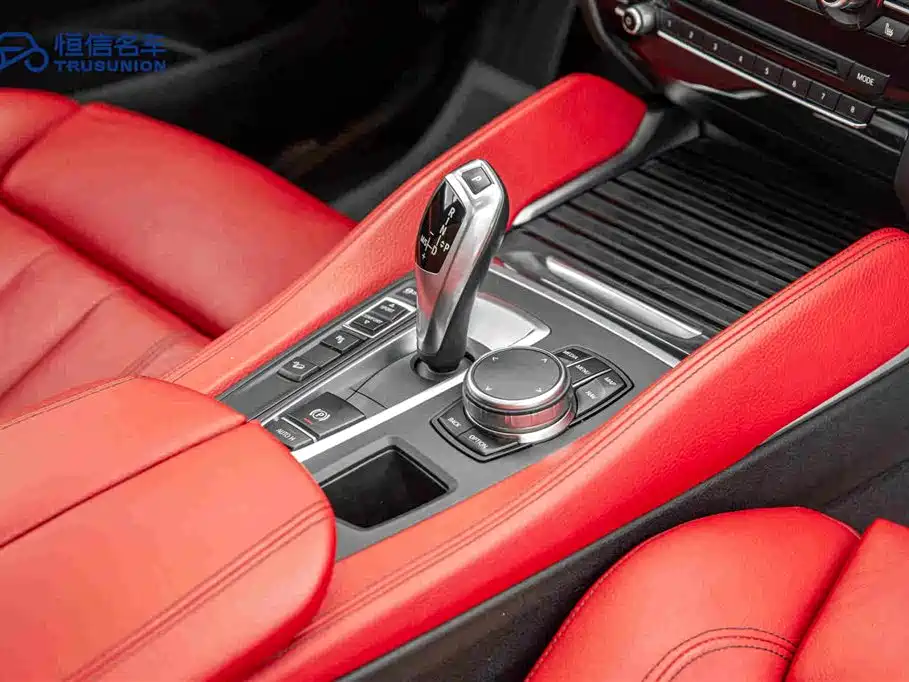 BMW X6 2019 — фото 19
