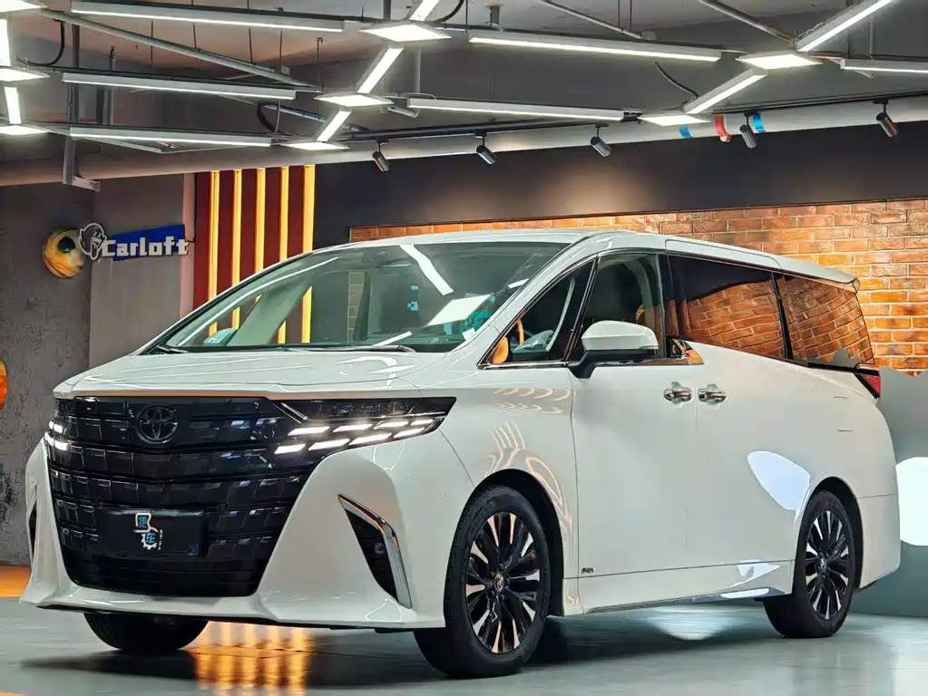 Toyota Alphard 2025 — фото 3