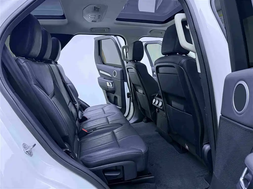Land Rover Discovery 2020 — фото 11