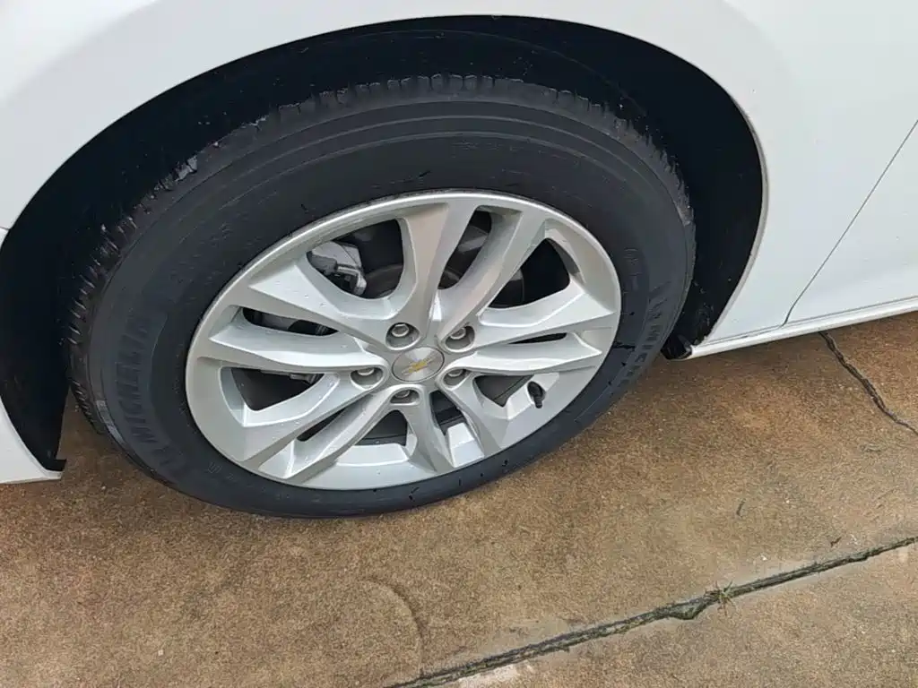 Chevrolet Malibu XL 2017 — фото 23