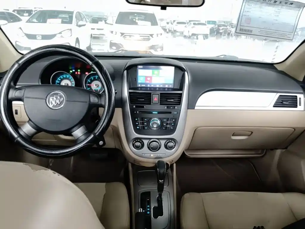 Buick Excelle 2015 — фото 10