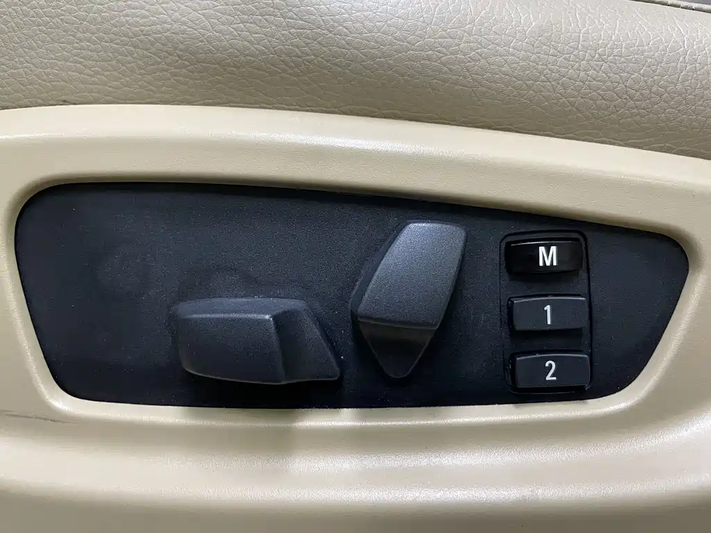 BMW X5 2011 — фото 21