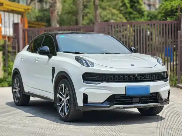 Lynk & Co 05 2022