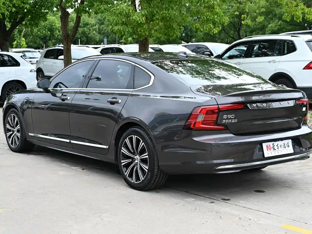 Volvo S90 Plug-In Hybrid 2021 — фото 3