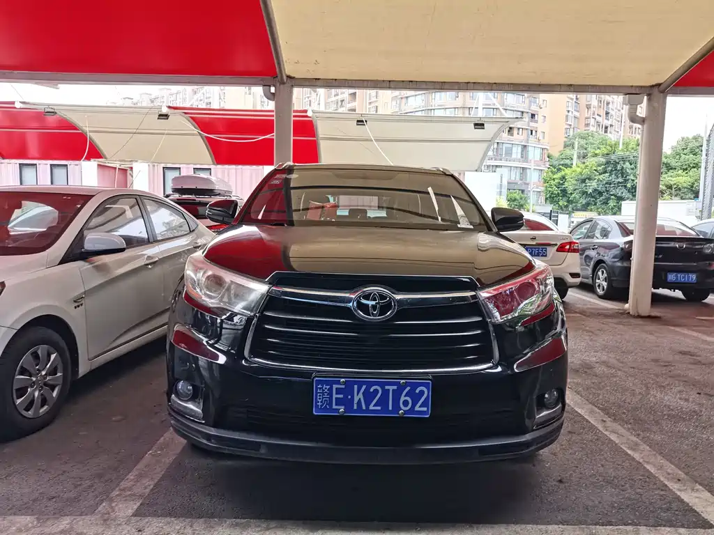 Toyota Highlander 2018 — фото 2