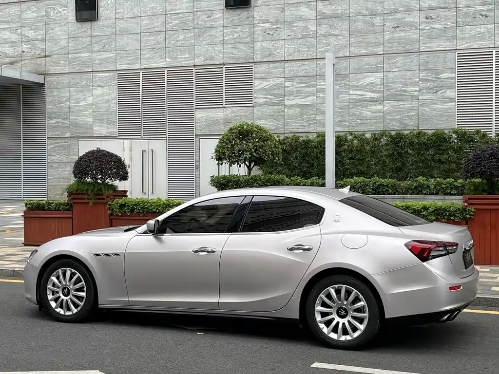 Maserati Ghibli 2015 — фото 4