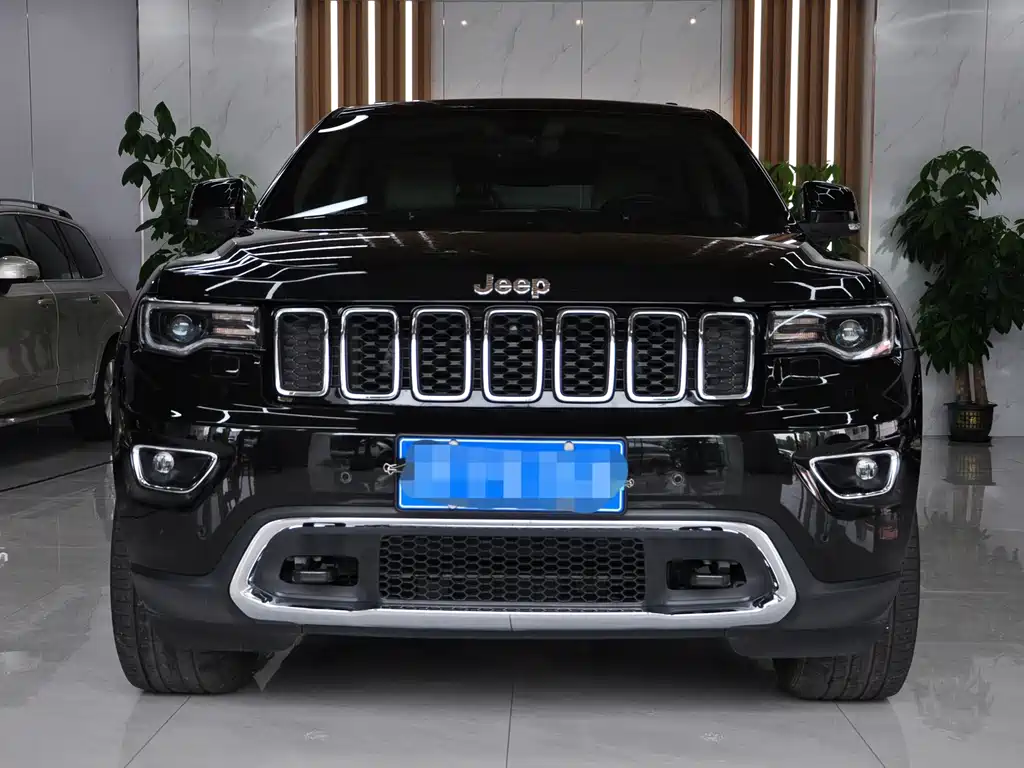 Jeep Grand Cherokee 2022 — фото 2