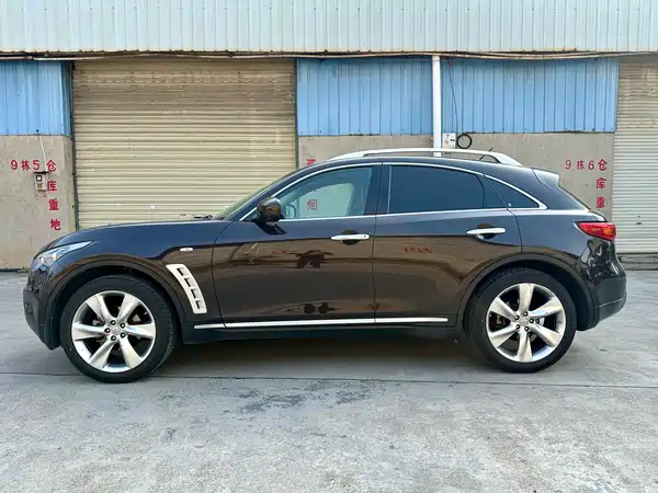 Infiniti FX 2010