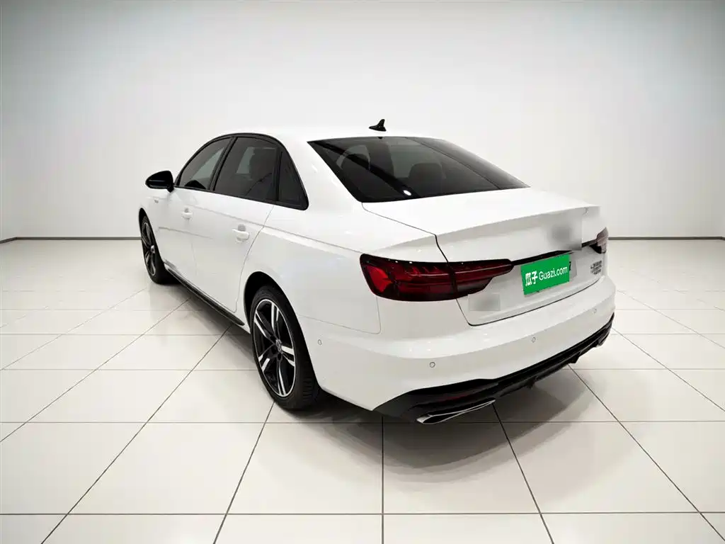 Audi A4L 2022 — фото 23