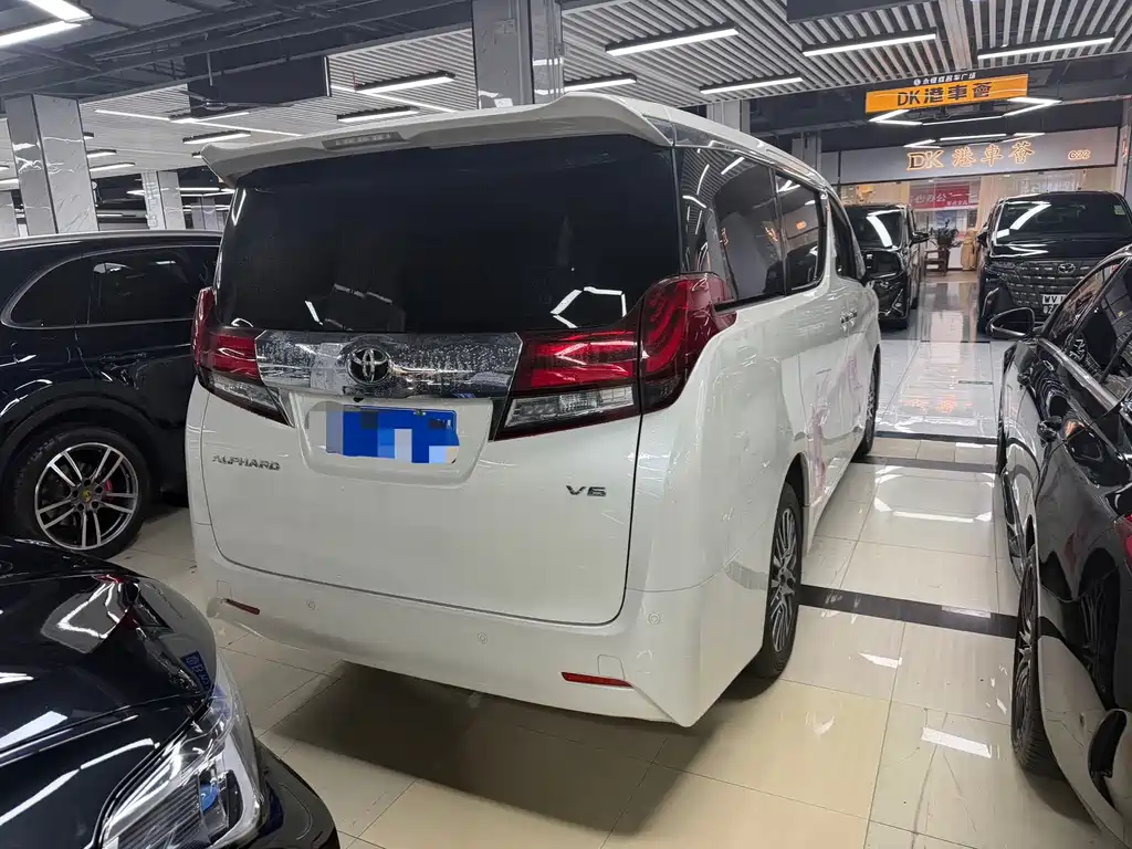 Toyota Alphard 2018