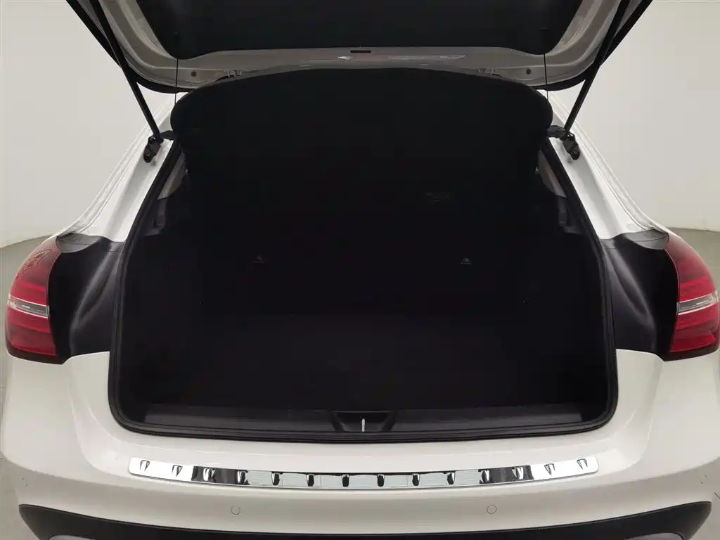 Mercedes-Benz GLA 2018 — фото 16