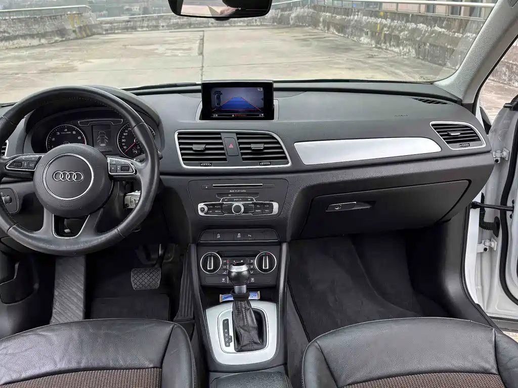 Audi Q3 2018 — фото 12