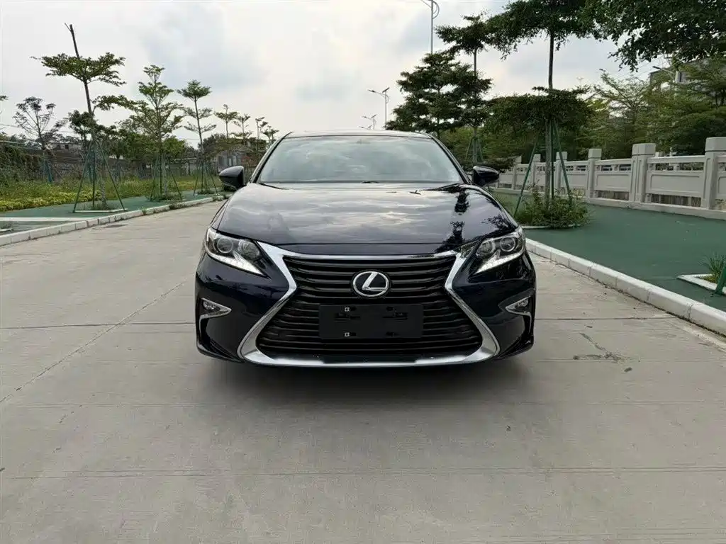Lexus ES 2017 — фото 2