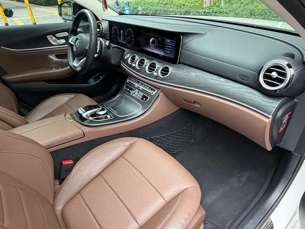 Mercedes-Benz E-Class 2018 — фото 13