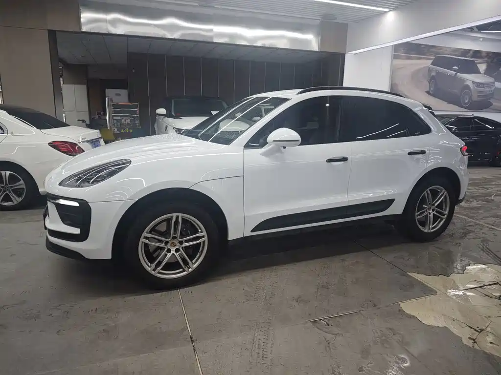 Porsche Macan 2021 — фото 2