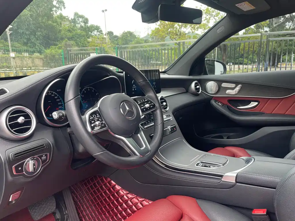 Mercedes-Benz GLC Coupe 2020 — фото 13