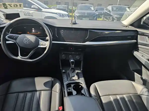 Volkswagen Passat 2024