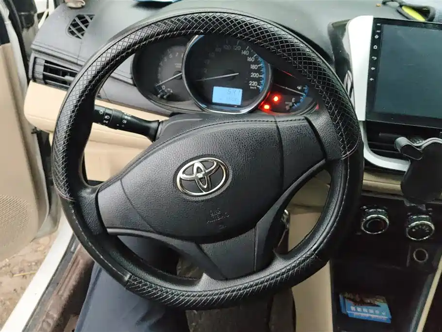 Toyota Vios 2016 — фото 15
