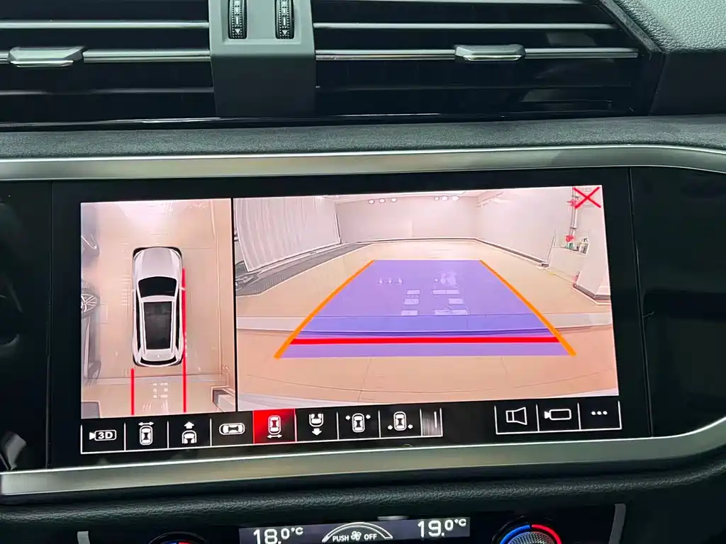 Audi Q3 2023 — фото 16