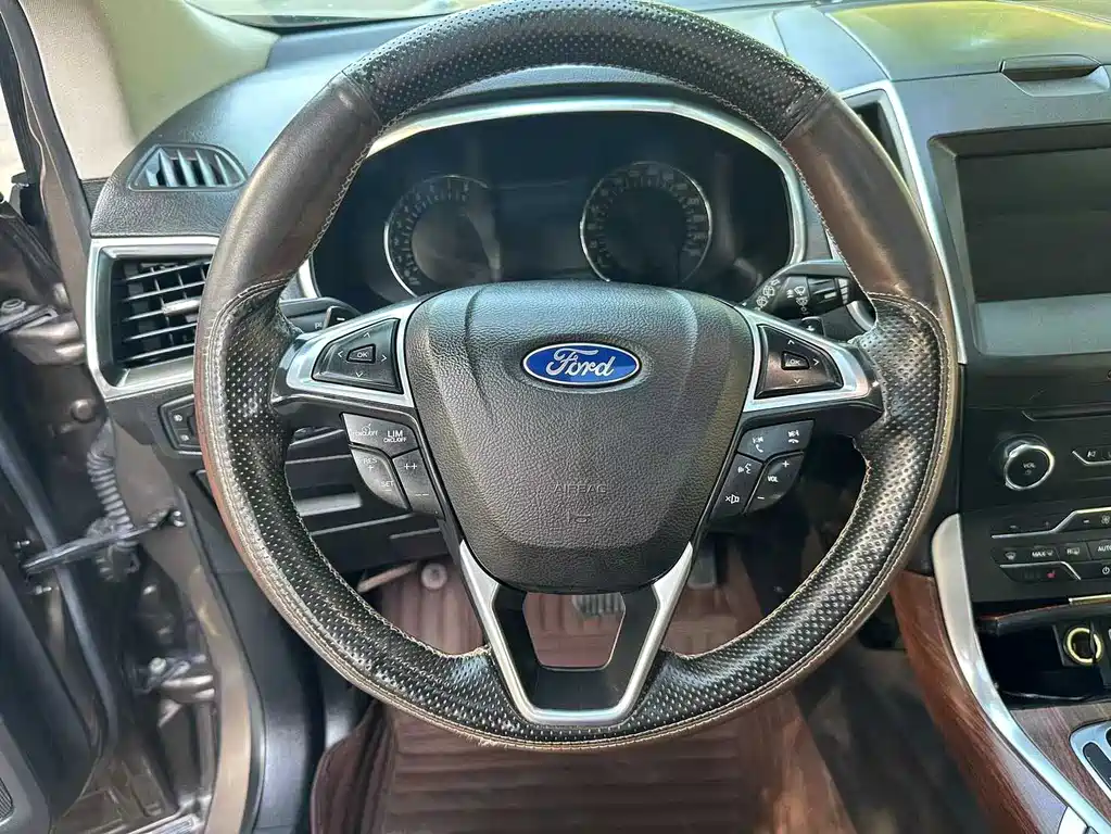 Ford Edge 2015 — фото 8