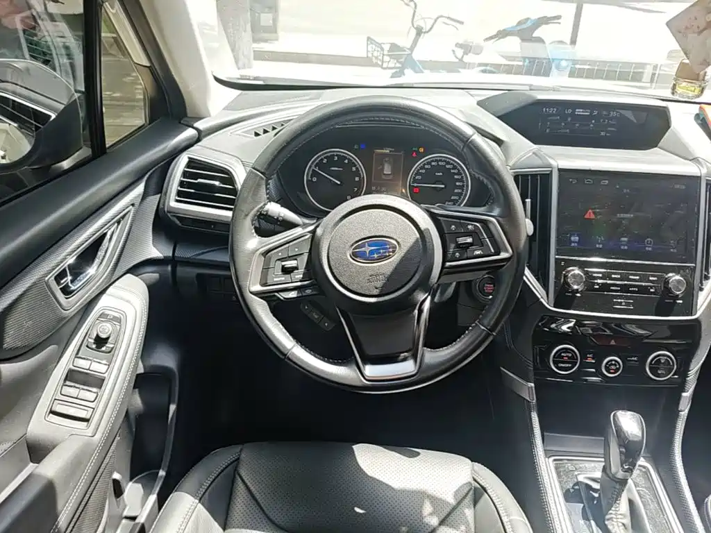 Subaru Forester 2019 — фото 11