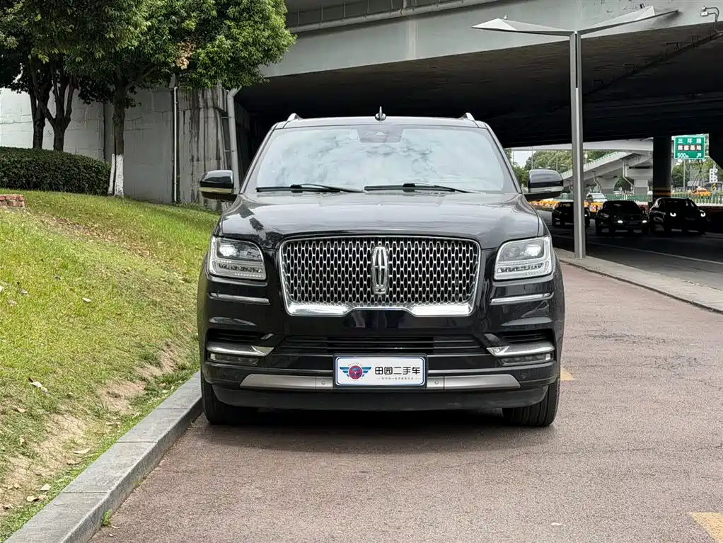Lincoln Navigator 2021 — фото 2