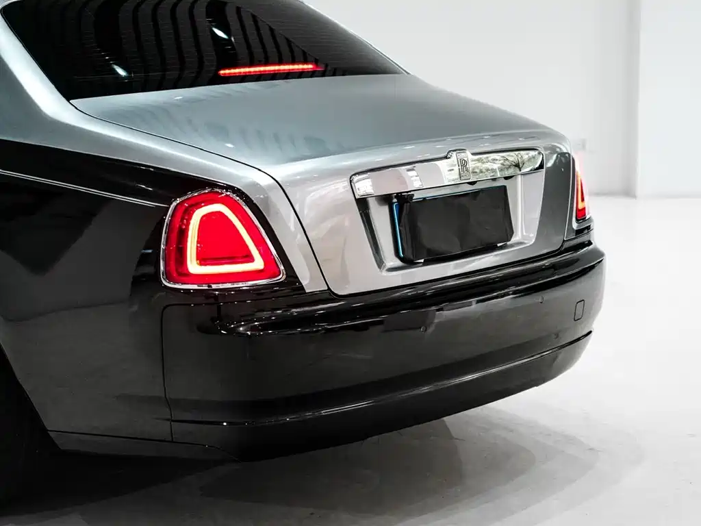 Rolls-Royce Ghost 2019 — фото 8