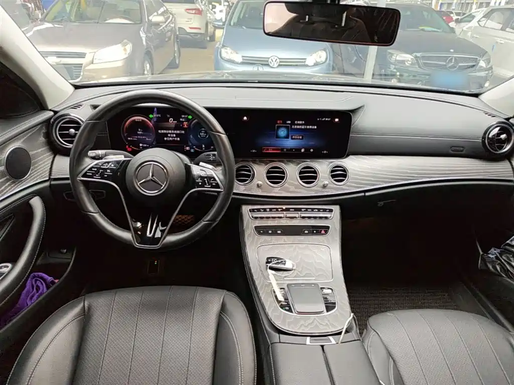 Mercedes-Benz E-Class 2022 — фото 10