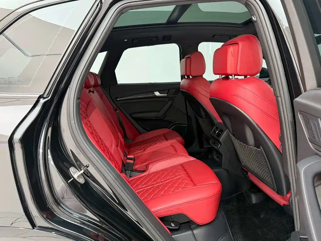 Audi SQ5 2022 — фото 30