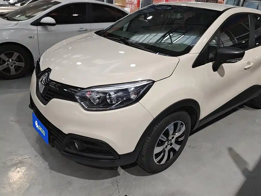 Renault Captur 2015 — фото 1