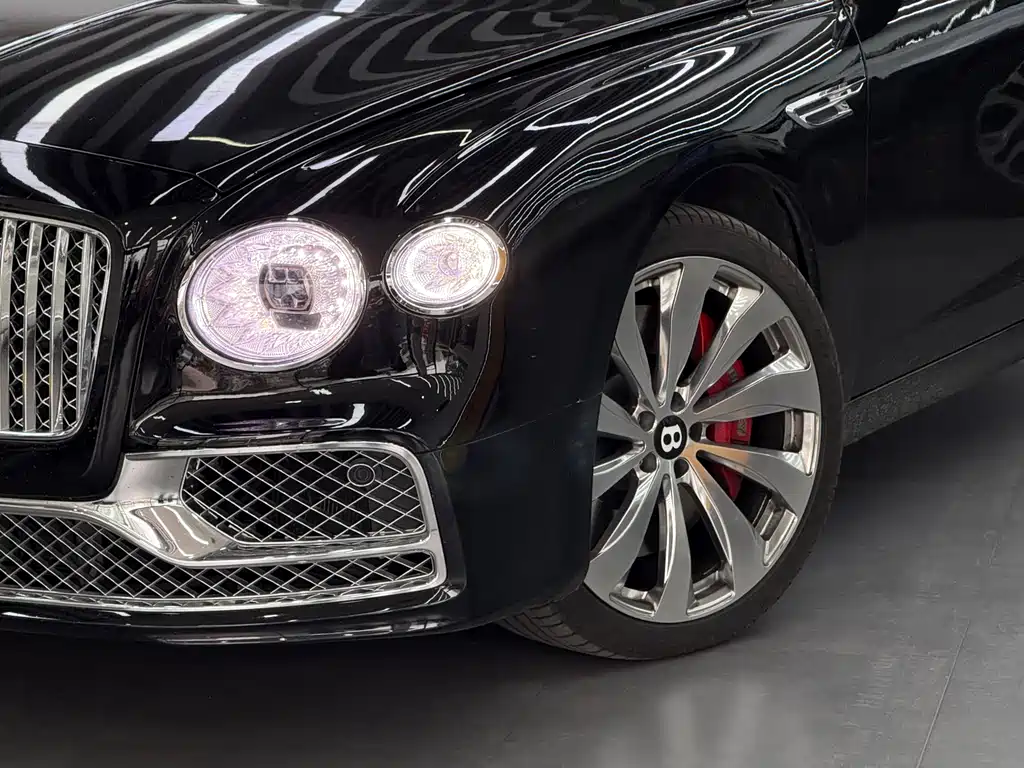 Bentley Flying Spur 2015 — фото 3