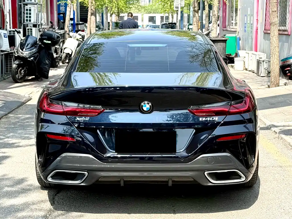 BMW 8 Series 2024 — фото 4