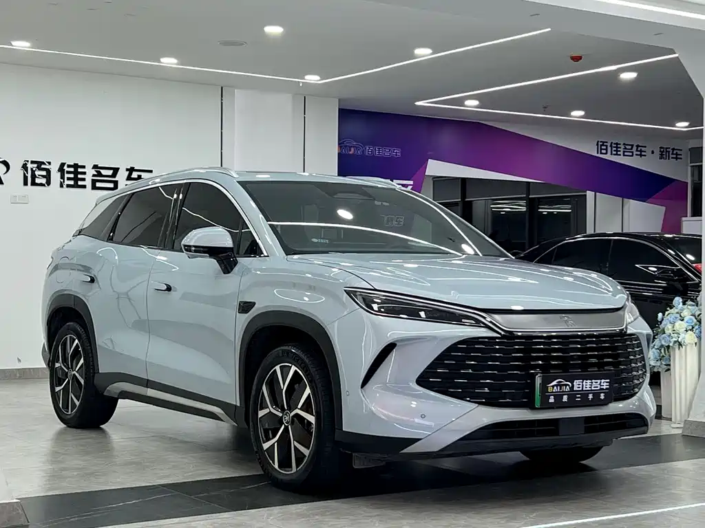 BYD L DM-i 2025 — фото 3