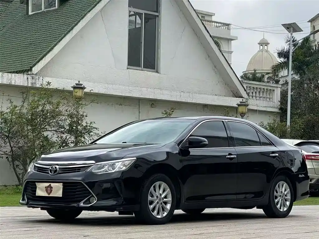 Toyota Camry 2016