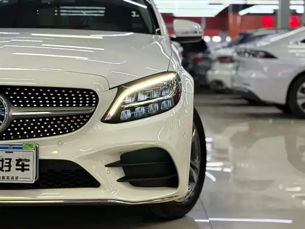 Mercedes-Benz C-Class 2020