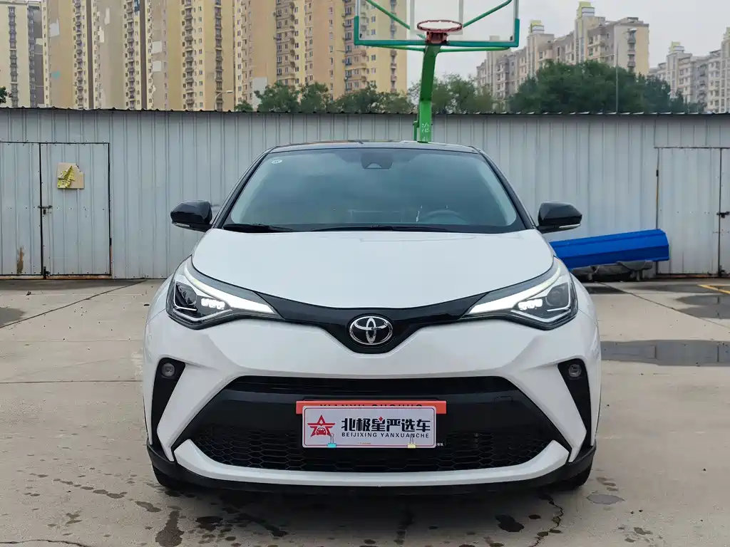 Toyota C-HR 2023 — фото 3