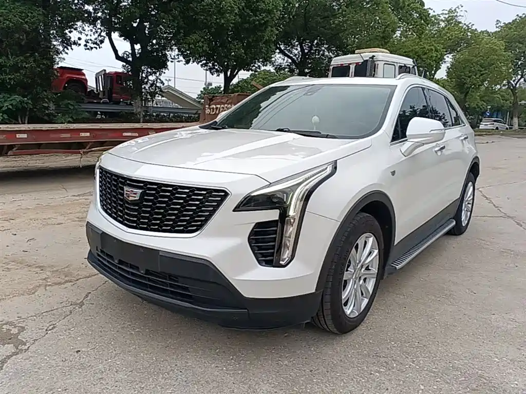 Cadillac XT4 2021 — фото 2