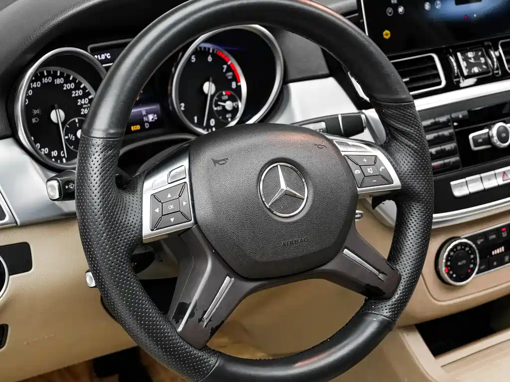 Mercedes-Benz M-Class 2014 — фото 12