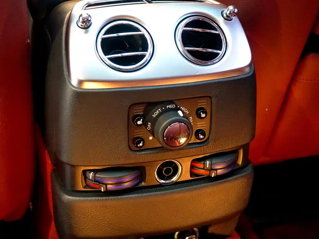 Rolls-Royce Ghost 2011 — фото 13