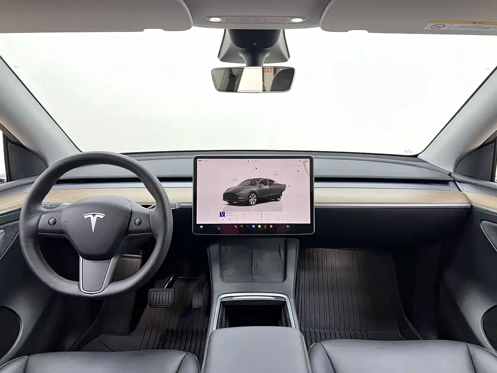 Tesla Model Y 2022 — фото 10