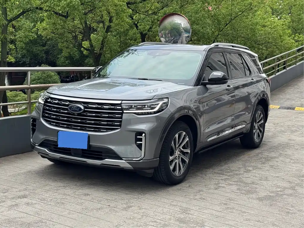 Ford Explorer 2023