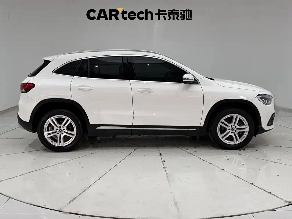 Mercedes-Benz GLA 2023 — фото 4
