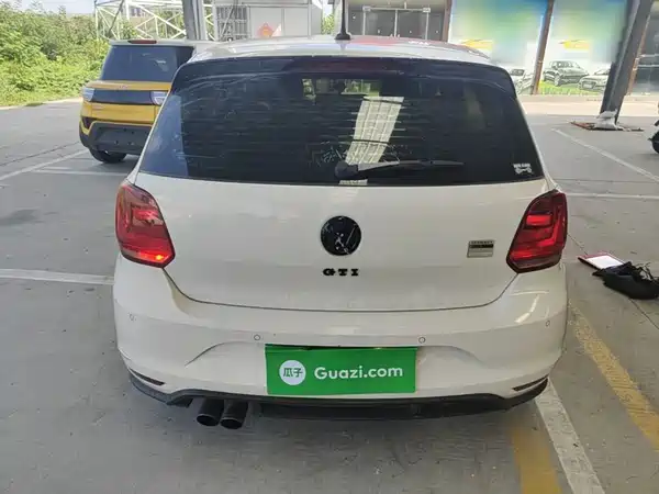 Volkswagen Polo 2015