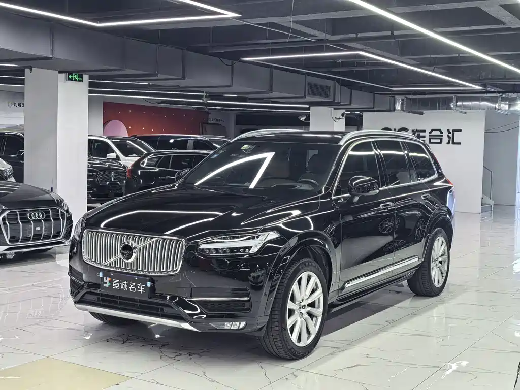 Volvo XC90 2017 — фото 1
