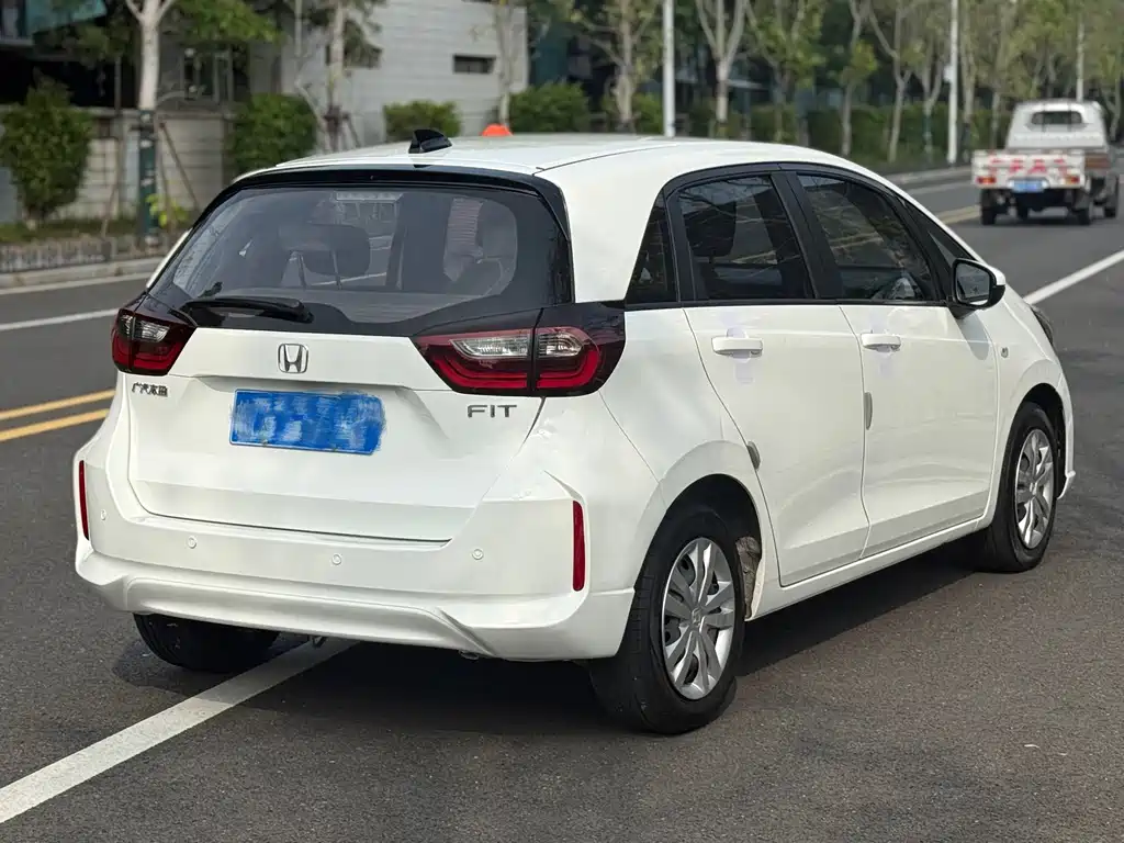 Honda Fit 2023 — фото 3