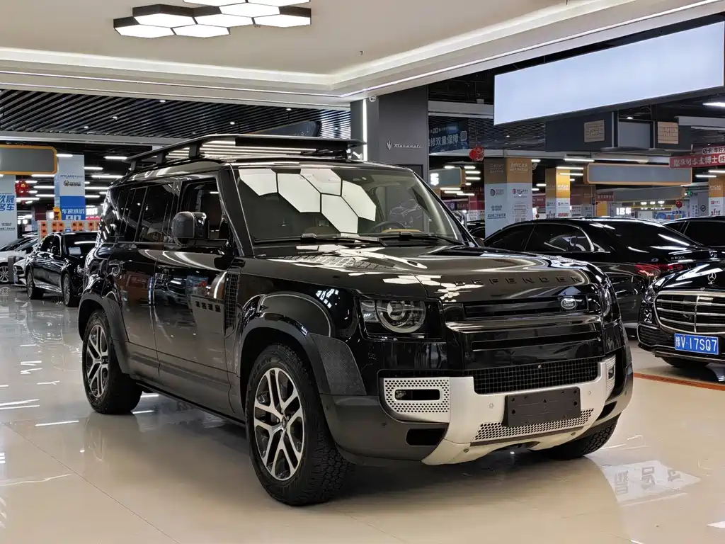 Land Rover Defender 2023 — фото 3