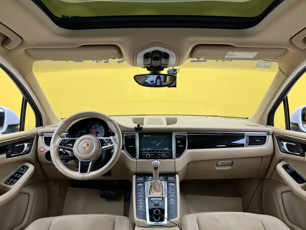 Porsche Macan 2015 — фото 13