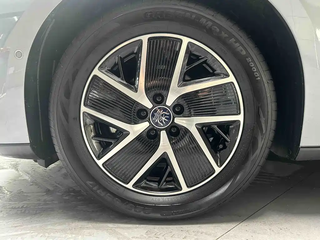 BYD Qin L 2025 — фото 2