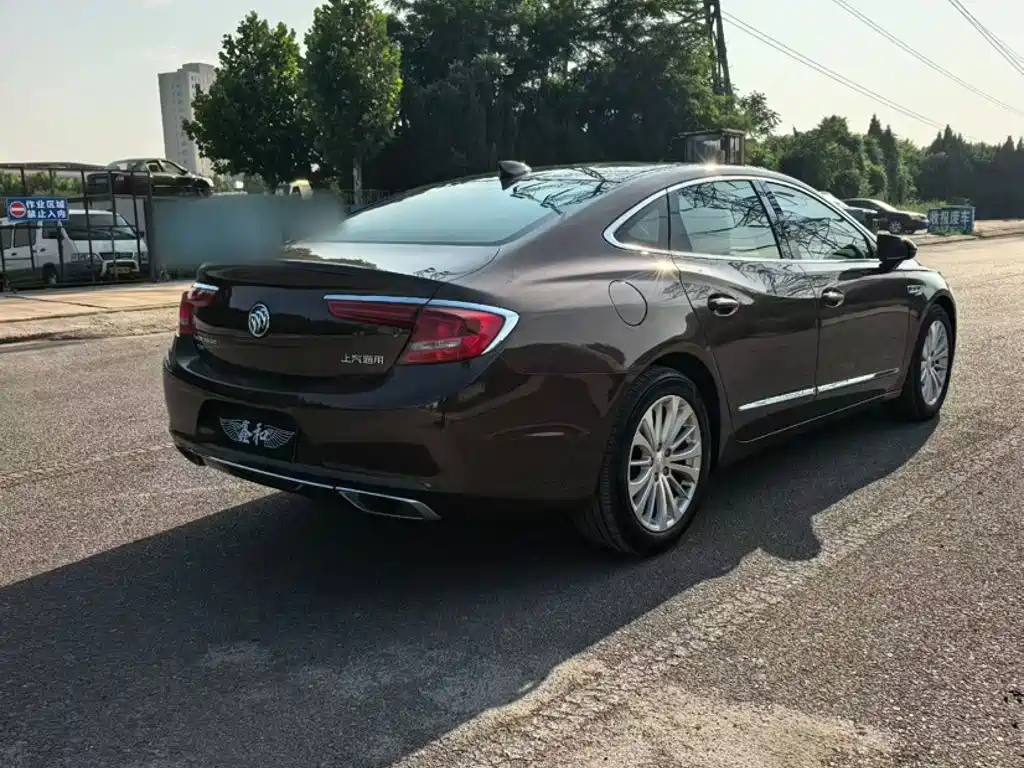 Buick LaCrosse 2018 — фото 12